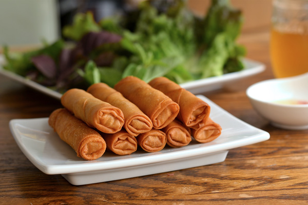Golden Vietnamese cha gio spring rolls
